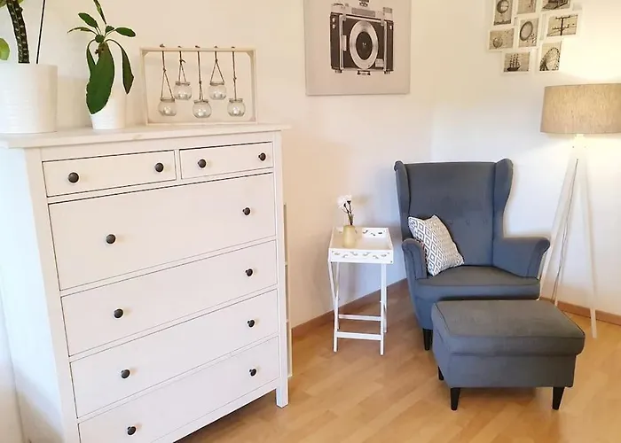 Apartamento Two In Neustadt With Balcony