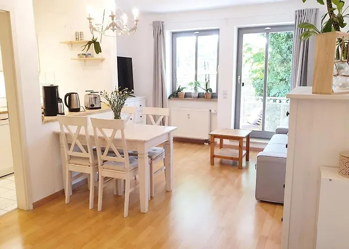 Apartamento Two In Neustadt With Balcony