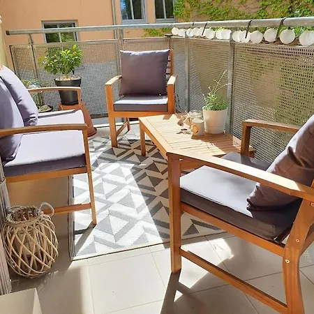 Two In Neustadt With Balcony Dresden