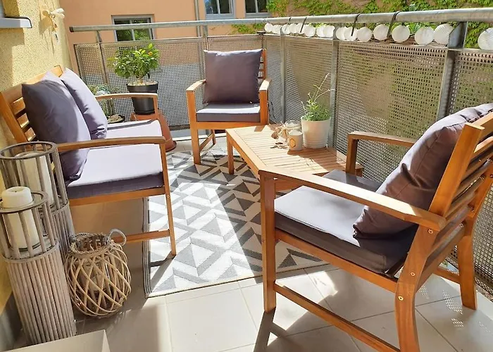 Two In Neustadt With Balcony Drezda